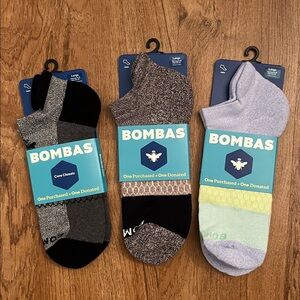 NWT Bombas Ankle Socks